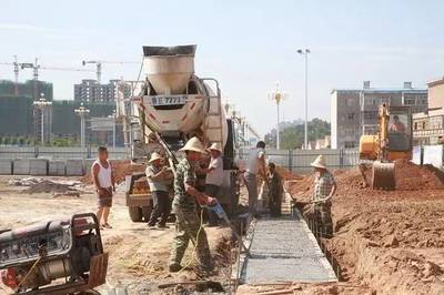 市区三条骨干道路工程加速推进，两条预计国庆节建成通车