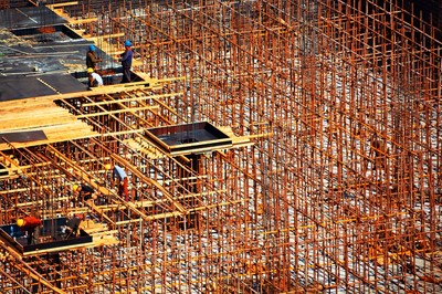 钢筋水泥中的织梦者 建筑工人之手，筑就城市的美好明天